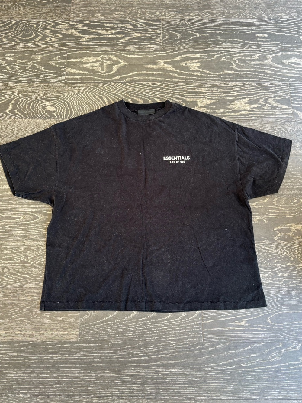 Auth Men’s FEAR OF GOD ESSENTIALS Tee Shirt